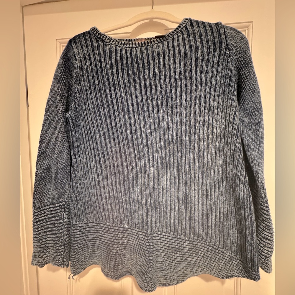 Classic heather blue sweater with arm detail size M